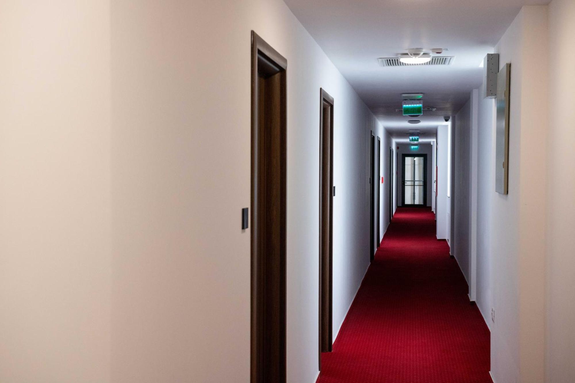Bucharest Airport Accomodation Aparthotel Otopeni Kültér fotó