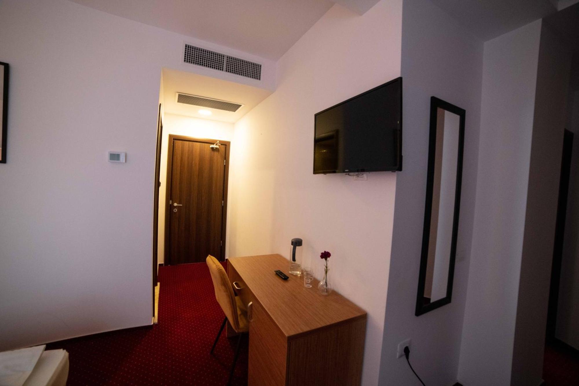 Bucharest Airport Accomodation Aparthotel Otopeni Kültér fotó